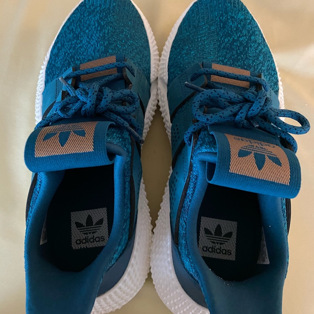 Running shoes